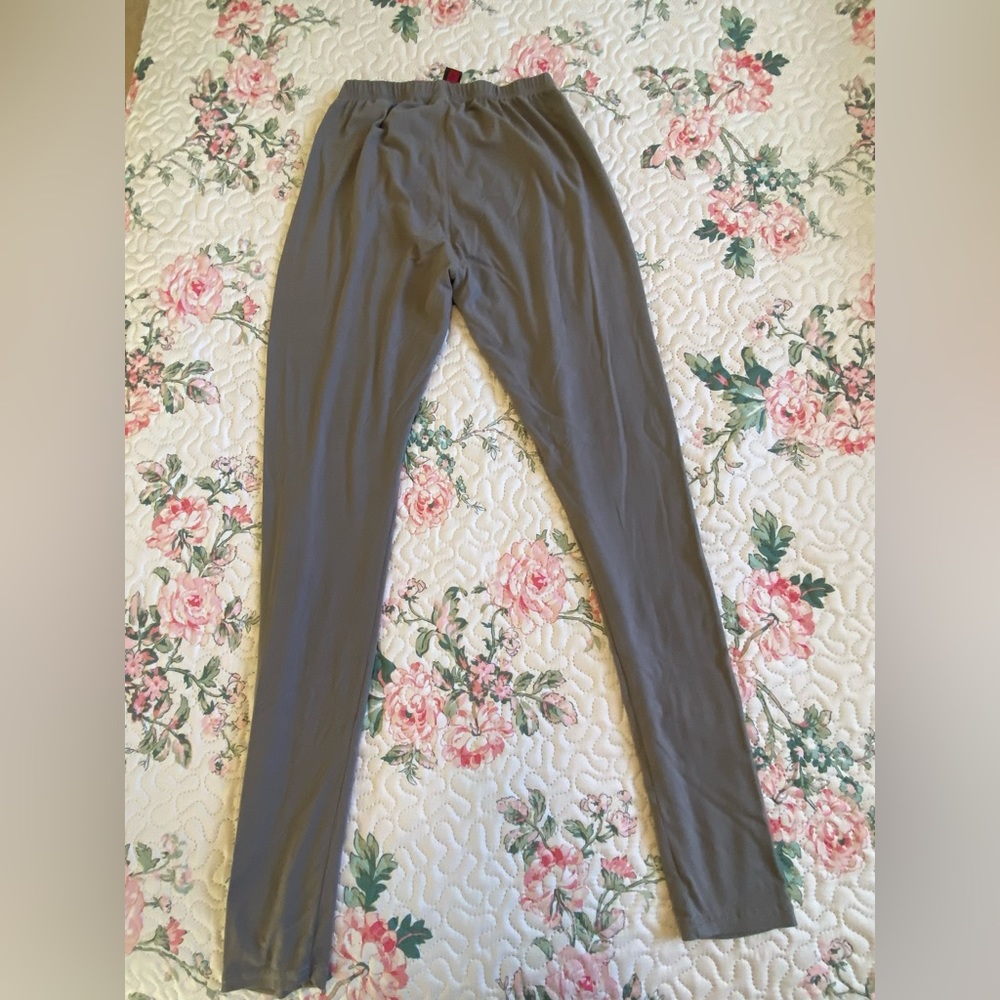 gray legging size M used
